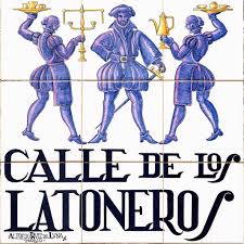 Calle De Los Latoneros En 2020 Callejero De Madrid Calles De Madrid Calle