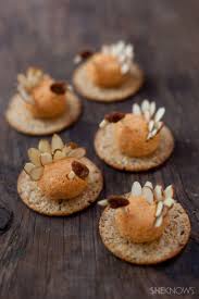 Adorable Mini Turkey Shaped Cheese Balls Are A Delicious Thanksgiving Appetizer Delicious Thanksgiving Thanksgiving Dishes Cheese Ball