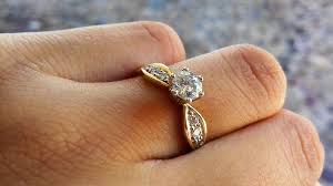 Anillo De Compromiso 14k Coleccion Romance Anillos De Compromiso Anillos De Compromiso De Oro Diamantes Naturales