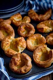 How To Make The Perfect Yorkshire Puddings To Go With Your Sunday Roast What Type Of Flour S Yorkshire Pudding Recipes Easy Pudding Recipes Yorkshire Pudding