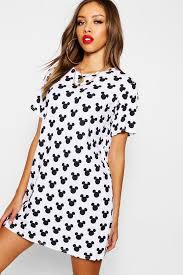 Disney Repeat Mickey T Shirt Dress Boohoo Uk Disney Dresses For Women Disney Dresses Disney Outfits Reinvented classics and wardrobe essentials in jersey, silk and cotton poplin; disney repeat mickey t shirt dress