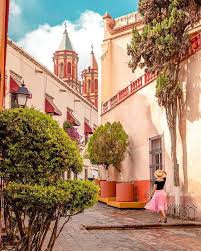 Que Tipo De Hospedaje Prefieres Cuando Viajas Nosotrxs Depende Mucho Del Entorno Y El Tiempo Que V Santiago De Queretaro Queretaro Experiencias De Vida