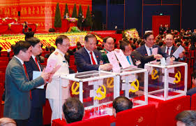 .nguyễn xuân phúc, ủy viên bộ chính trị, thủ tướng chính phủ nước cộng hòa xã hội chủ nghĩa việt nam, thay mặt đoàn chủ tịch trình bày. Yx2vl58a4cyjlm
