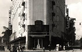 Sera Cierto Que Todo Tiempo Pasado Fue Mejor A Continuacion Mostramos Algunos De Los Legendarios Cines De La Ciu Ciudad De Mexico Ciudades Historia De Mexico