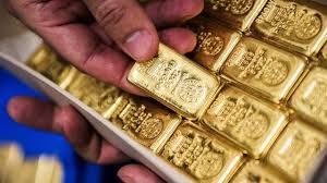 Gold Eased On Tuesday As The Dollar Benefited From Weak German Economic Data That Pressured The Euro But The Metal Held Near R Gold Price Gold Rate Scrap Gold