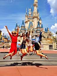 Pin By Katherine Gouge On The Wonderful World Of Disney Disney World Pictures Disney Photography Disney Photo Ideas
