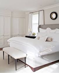 Simple But Elegant Except For The Porthole Above The Bed Head Chic Bedroom Design All White Bedroom Home