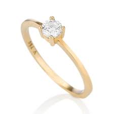 Anel Em Ouro Amarelo 18k E 30 Pontos De Diamante Colecao Solitario Aneis Bonitos Anel Solitario Noivado Anel Solitario Ouro