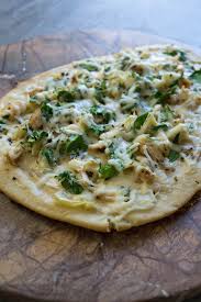 The Alfredo Chicken Mozzarella Flatbread Pizza Is Easy And Everyone S Favorite That Is Satisfying That Can Be Made In A Flatbread Pizza Flatbread Pizza Recipes