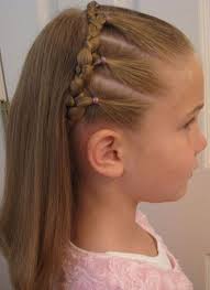 Benutzen sie einen kamm für. Coole Einfache Frisuren Fur Kinder Coole Einfache Frisuren Kinder Geflochtene Frisuren Kinderfrisuren Frisuren Kurze Haare Kinder