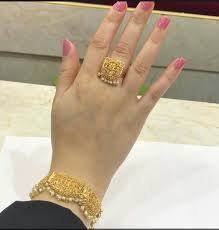 Ali Baba Selani Gold And Diamond Suppliers Dubai Gold Jewelry Bridal Gold Jewellery Designs Gold Jewellery Design Necklaces