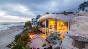 Tour Iconic Rock House 31107 Coast Laguna Beach Ca 92651 House On The Rock Luxury Neighborhoods Expensive Houses