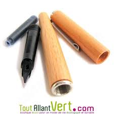 Voir plus d'idées sur le stylo plume or 18 carats rhodié rétractable, proposé en 6 couleurs. Stylo Plume Corps Bois Rechargeable Cartouche Achat Vente Ecologique Acheter Sur Toutallantvert Com