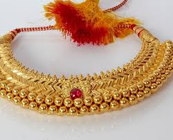 A Traditional Neck Piece Frm Pune Maharashtra India Gold Jewelry Fashion Traditional Jewelry Gold Jewellery Design Necklaces