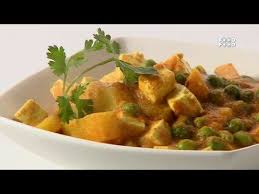 Aloo Matar Paneer Sanjeev Kapoor S Kitchen Paneer Indian Food Recipes Food Dishes