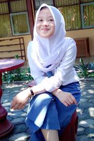 Konflik persahabatan cewek sma semakin memanas! Siswi Jilbab Sma Cantik Wulandari Hijab Chic Wanita Wanita Cantik