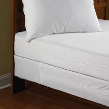Bed Bug Mattress Covers To Prevent Bed Bugs I Work In A Mattress Store And Hear About Bed Bugs All The Time Mattress Mattress Encasement Mattress Encasements