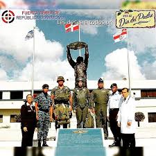 La Fuerza Aerea De Republica Dominicana Les Desea Un Feliz Dia Del Padre A Todos Los Dominicanos En Especial A Los Vali Book Cover Comic Book Cover Comic Books