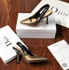 Price 450 Contact Only Whatsapp 00971501409554for More Pictures W G Shose Chanel Dior Prada Nike Sneakers Dior Ladies Day Fashion Pictures