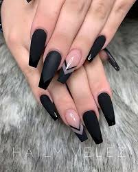Uñas acrilicas con efecto baby boomer o hombre en negro con 3d tutorial: 23 Ideas De Arte De Unas Mate Que Prueban Esta Tendencia Unas Negras Largas Unas De Gel Bonitas Unas Oscuras