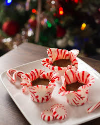 Place the peppermints in a large ziploc bag. 25 Candy Cane Crafts Diy Decorations With Candy Canes