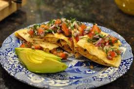 Pioneer Woman S 16 Minute Chicken Quesadillas Yummy Lunches Food Network Recipes Recipes