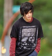 Based on the inspiring true events, gimme shelter centers on the courageous story of agnes apple bailey (vanessa hudgens) and her incredible path to motherhood as a pregnant, homeless teenager. Vanessa Hudgens Gives Oscar Worthy Performance In Gimme Shelter Official Movie Trailer Starprime