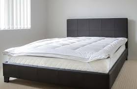 Best Memory Foam Mattress Topper For Side Sleepers 2017 Reviews And Buying Guide Mattress Topper Reviews Thick Mattress Topper Best Cooling Mattress