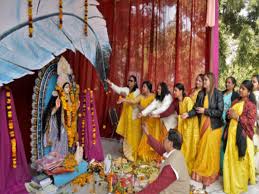 In the neighbourhood of kumartuli, in northern kolkata is where most of durga icons are manufactured. Saraswati Puja Mantra Know All About Basant Panchami Significance Mantra And Vidhi