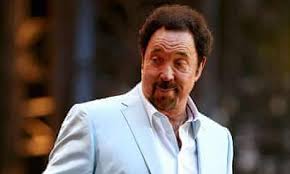 Поделиться tom jones — thunderball (icons: On Song Tom Jones The Guardian