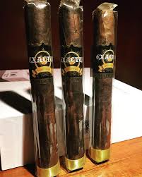 De La Tradicional Tabacalera El Artista Estos Exquisitos Maduros Exactuscigar Made In Republica Dominicana Son El Producto Convenience Store Products Cigars