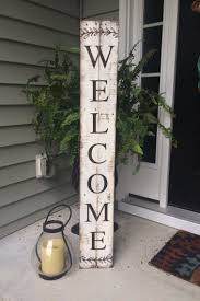 Welcome Sign Painted On Reclaimed Pallet Wood Diy Front Porch Pallet Crafts Porch Signs