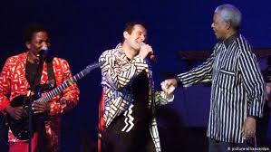 Stream johnny clegg, a playlist by user200024947 from desktop or your mobile device. Singer Songwriter Who Campaigned For Mandela S Release On Tour In Germany Africa Dw 14 11 2013
