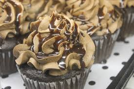 Check Out These Delicious Cupcakes At Eva Delilah S Bakery At Silverdollarcity Yummy Cupcakes Food Bakery