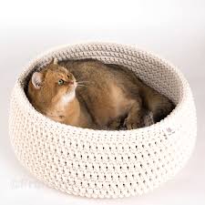 This would make a great crochet bowl or crochet basket. Meow Loops Crochet Cat Bed In Modern Design Profeline Cat Supplies