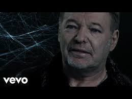 Le dannate nuvole sono quel 'non luogo' che frequento quando navigo nella mia solitudine vr. Dannate Nuvole Vasco Rossi Accordi E Testo