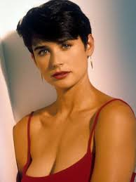 En no, i learned that lesson when demi moore and i wore the same dress to the premiere of ghosts. Flashback Friday Beautiful Celeb Photos From The 1990s Demi Moore Celebrities Actresses