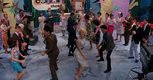 The movie follows tracy turnblad, a 'pleasantly plump' teenager who teaches 1962 baltimore a thing or two about integration after landing a spot on a local tv dance show and wins the coveted miss auto show crown. Hairspray Streaming Where To Watch Movie Online