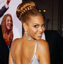 Especially looks good on women with round and oval face structures. 45 Beyonce Hairstyles Through The Years