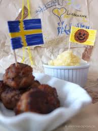 Kottbullar Schwedische Fleischballchen Mit Sauce Wie Bei Ikea Stilettos Sprouts Schwedische Fleischballchen Lebensmittel Essen Fleischballchen