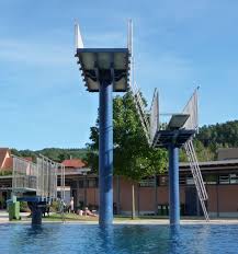 File Sprungturme Im Alsenborner Schwimmbad Panoramio Jpg Wikimedia Commons