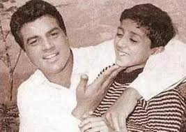 Dharmendra Height Age Wife Children Family Biography More Starsunfolded Find out dharmendra upcoming movies.