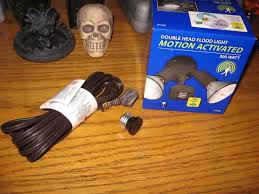 I See Alot Of Threads About These But Few Have Pics So I Figured I D Help Out The N Halloween Animatronics Halloween Props Diy Halloween Outdoor Decorations