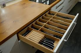 Besteckschublade Aus Holz Kuche Besteckschublade Kuche Dunkle Kuche