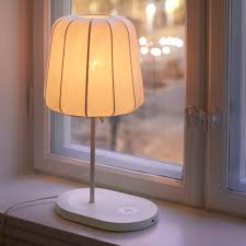Gute Stimmung Und Voller Akku Zb Mit Varv Tischleuchte Mit Ladefunktion Zuhause Dekoration Ikea Mobel Ikea