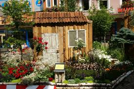 Schneeweisschen Und Rosenrot In Der Reichsstadter Strasse In Aalen Aalen Innenstadt Veranstaltungskalender