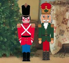 Indoor Christmas Small Toy Soldier And Nutcracker Wood Pattern Christmas Yard Art Christmas Yard Decorations Christmas Soldiers