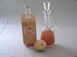 Fruchtiger Quittenlikor Rezept In 2020 Quitten Likor Schnaps Thermomix Quitte