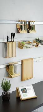 Nos nouveautés sont là pour faire perdurer ce plaisir. Le Rangement Mural Comment Organiser Bien La Cuisine Archzine Fr Rangement Mural Cuisine Rangement Mural Rangement Cuisine