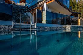 Der Beheizte Outdoor Pool Im Huttendorf Maria Alm Aussenpool Alm Urlaub